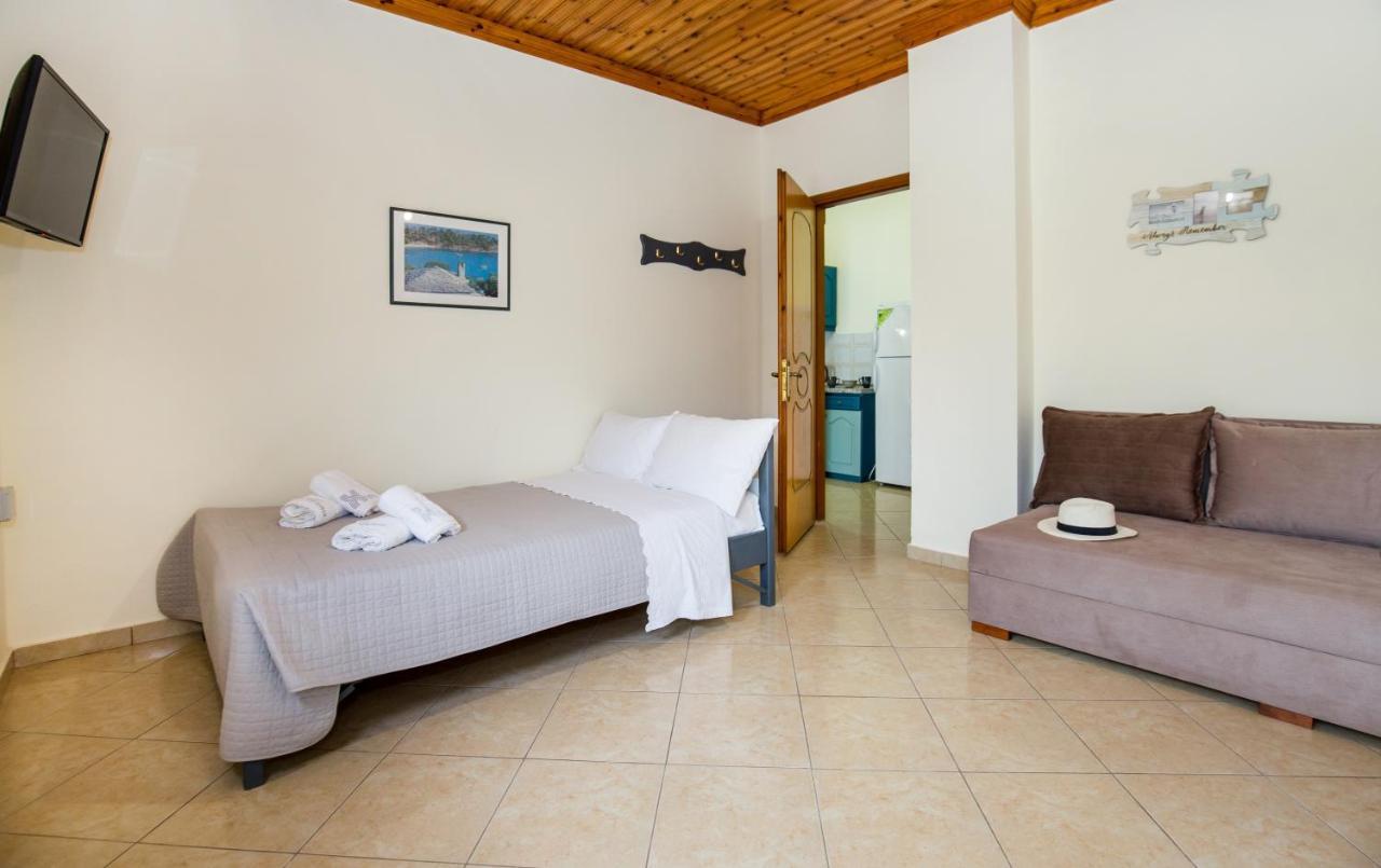 Xenia Suites Лименария Екстериор снимка